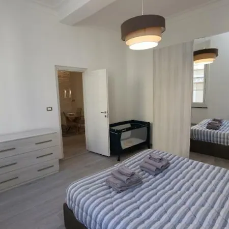 Exclusive Apt Really Downtown - Free Private Parking Included! Genova Esterno foto