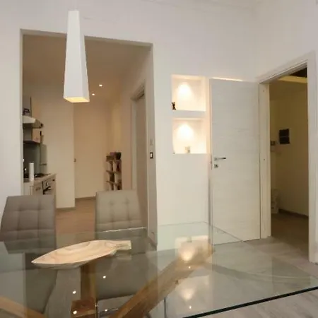 Exclusive Apt Really Downtown - Free Private Parking Included! Genova Esterno foto