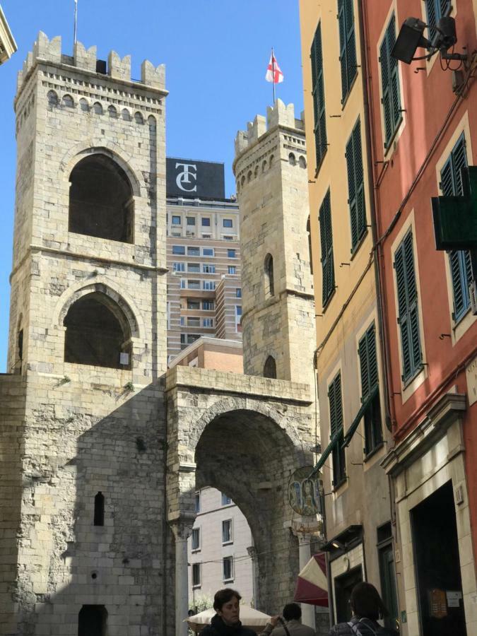 Exclusive Really Downtown - Free Private Parking Included! Apartment Genoa